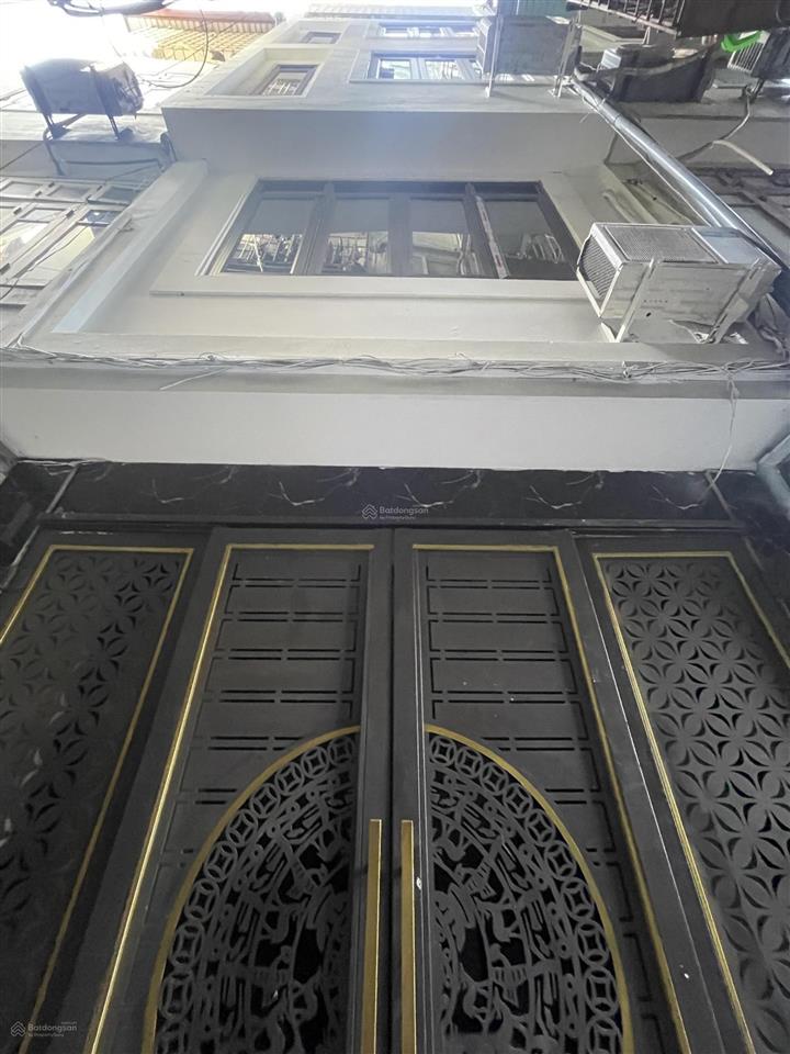 Nho nhỏ xinh xinh cầu giấy  7t.ỷ 26m  70m mặt phố, vf3 sát cửa