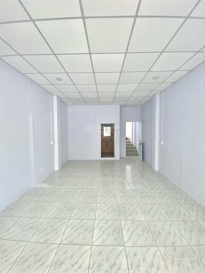 Bán nhà riêng 411 cách mạng tháng tám, 9.999 tỷ, 64m2, q10, hcm, giá tốt