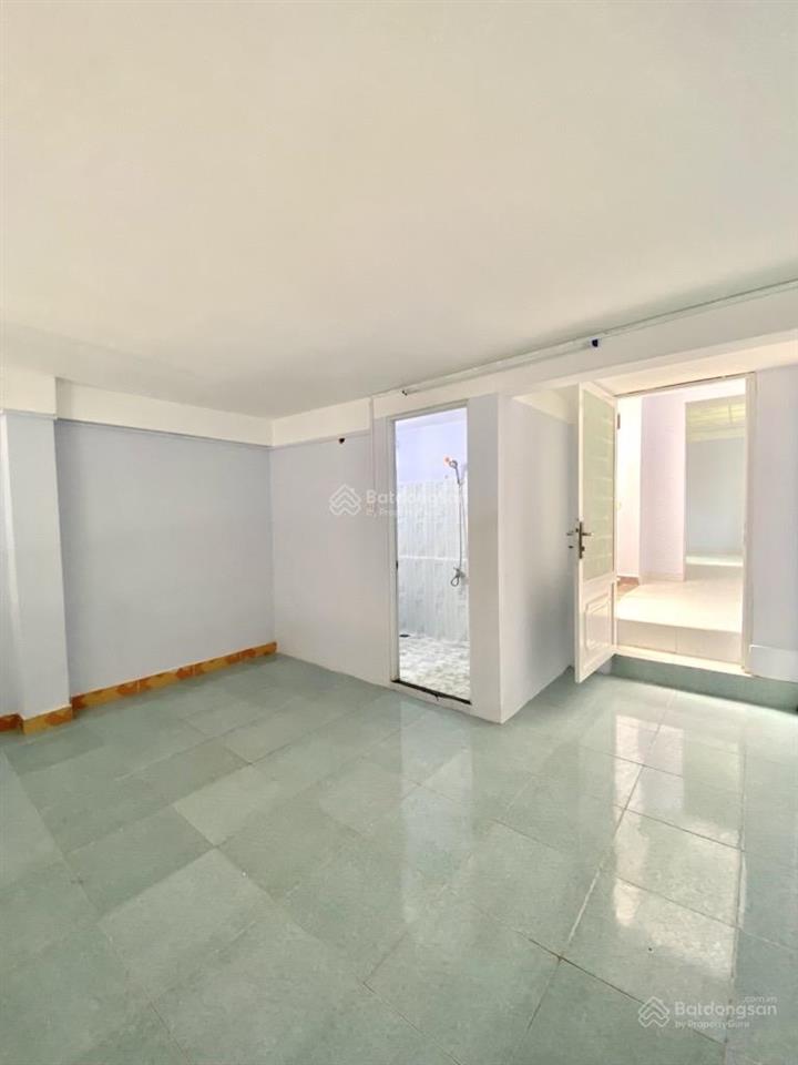 Bán nhà riêng 411 cách mạng tháng tám, 9.999 tỷ, 64m2, q10, hcm, giá tốt