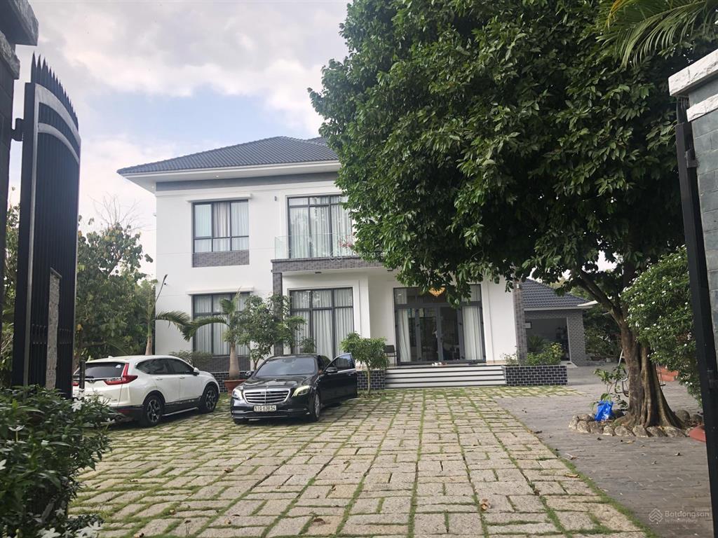Cho thuê biệt thự vườn 4000 m2 có nhà mát , vườn cây ăn trái, hồ cá koi (chính chủ)