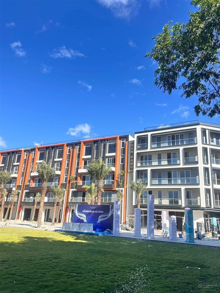 Bán nhà phố cao cấp 5 tầng "hiếm có"
đc dự án nhà phố phan rang center