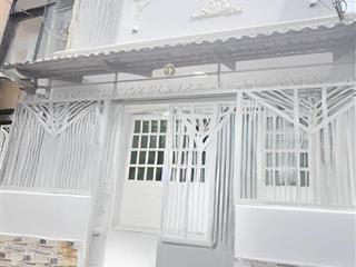 Bán nhà hẻm đường huỳnh tấn phát, phú thuận, quận 7, giá ưu đãi 4,4 tỷ, 50m2