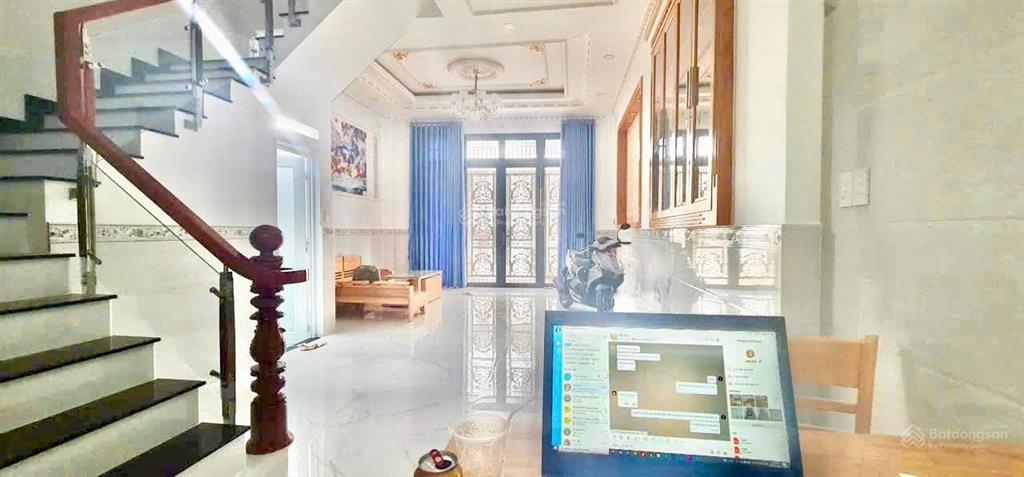 Cho thuê nhà 256/45 đường liên khu 45,bhhb, bình tân
dt5 x 11m 4lầu ngay chợ bình thành 11tr/1th