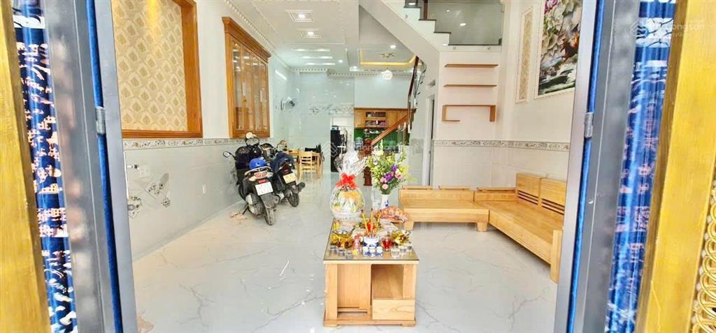 Cho thuê nhà 256/45 đường liên khu 45,bhhb, bình tân
dt5 x 11m 4lầu ngay chợ bình thành 11tr/1th