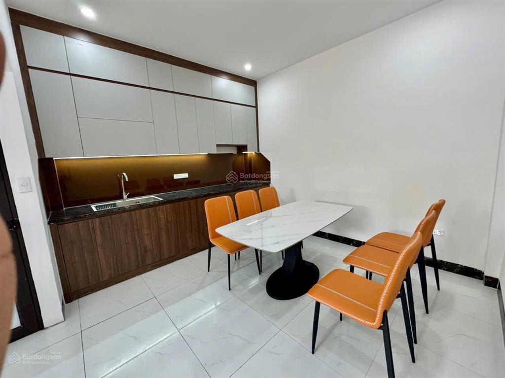 Bán nhà 75m2 3.7tỷ tại phụng châu có sân cổng riêng, ô tô vào cửa