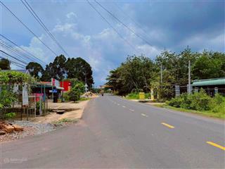Diện tích 366,5m2 ngang 10m có sẵn tc, giá 765tr bao sang tên  shr, ngay chợ, ubnd cách chỉ 600m