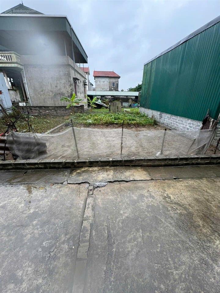 Mảnh đất đẹp chương dương. vị trí đẹp ngay chợ, trường, ubnd. xe tải vào đất