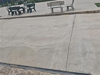 Bán đất tặng nhà 2 tầng cũ, vị trí đẹp lô góc, đường rộng thênh thang