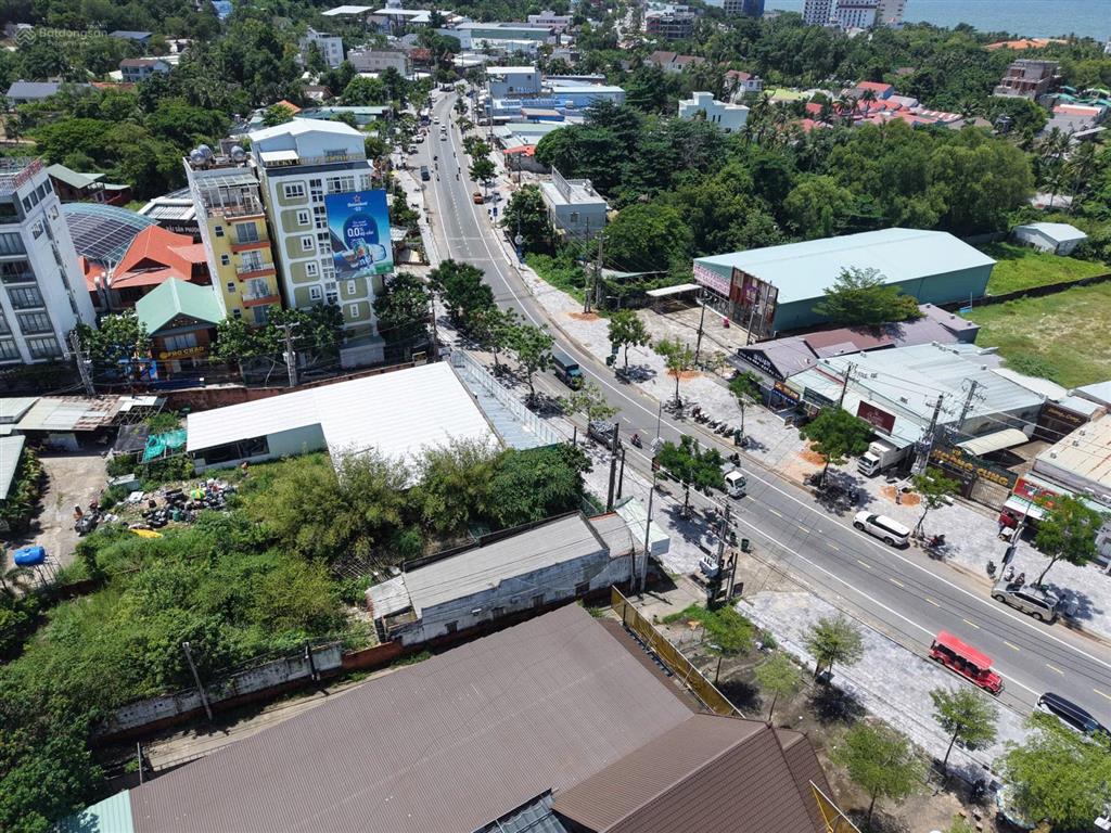 Bán đất mặt tiền trần hưng đạo, dương đông  3220m2 giá 65tr/m2