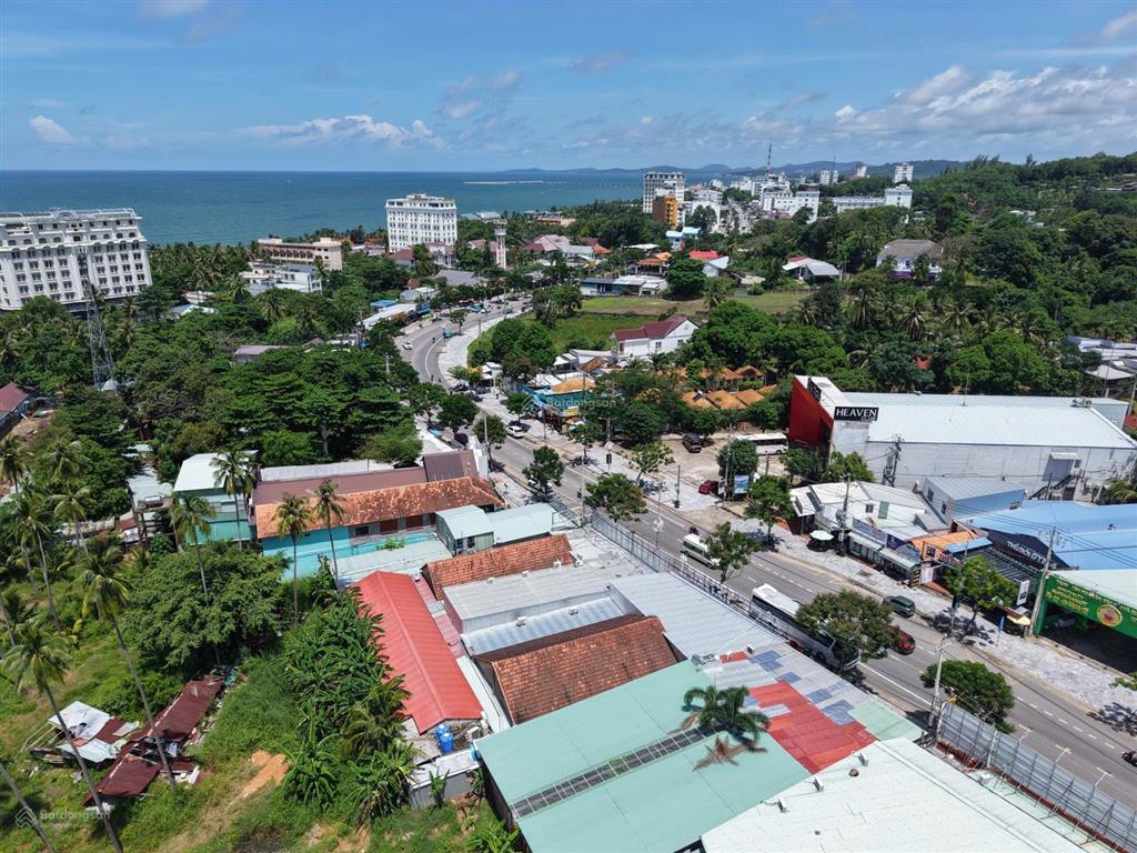 Bán đất mặt tiền trần hưng đạo, dương đông  3220m2 giá 65tr/m2