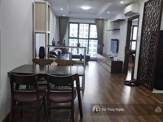Cần cho thuê căn hộ 2n2wc 78m full đồ toà r2 tầng trung vào luôn giá 13,5 tr. e ms ngân