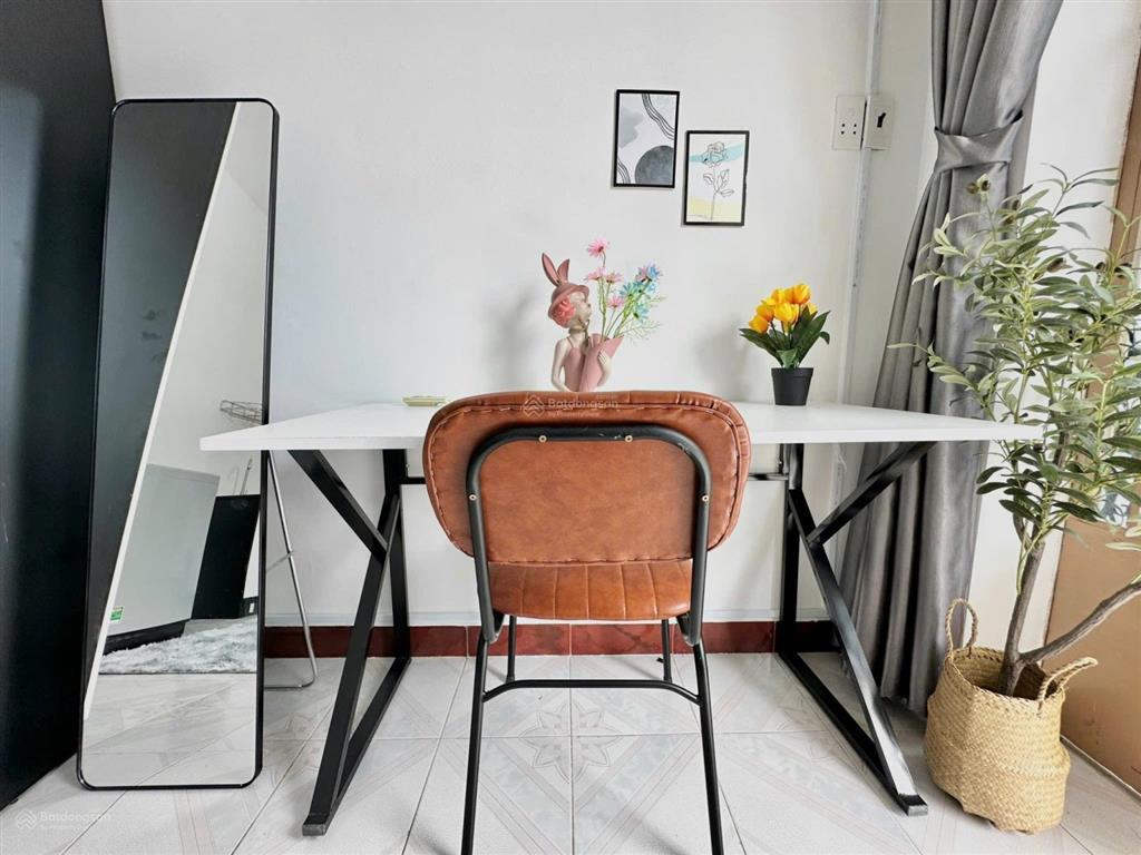 Chdv ban công  máy giặt riêng ngay ngã tư hàng xanh