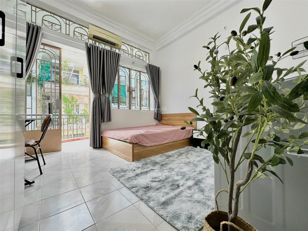 Chdv ban công  máy giặt riêng ngay ngã tư hàng xanh