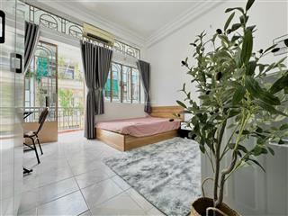 Chdv ban công  máy giặt riêng ngay ngã tư hàng xanh