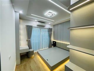 Nhà lĩnh nam  ô tô đỗ cửa  nhỉnh 6 đồng
