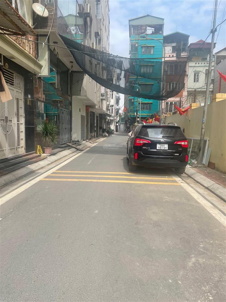 Bán nhà dân mặt đường kinh doanh  ô tô  khu vực hiếm nhà bán