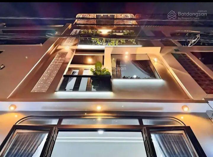 Bán nhà đại cát  liên mạc ô tô đỗ cổng  50m  xây mới 5 tầng giá nhỉnh 6 tỷ cầu thang giữa,