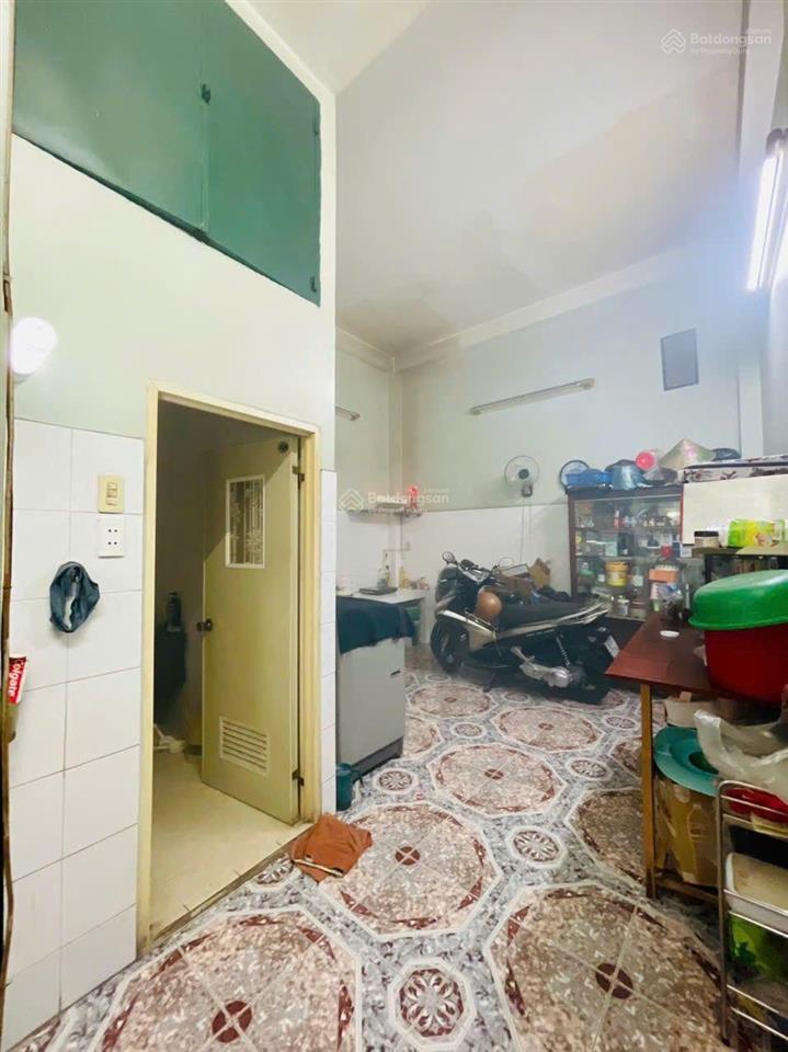 Bán nhà vị trí đắc địa hoàng văn thụ, 10,4 tỷ,, hàng hiếm