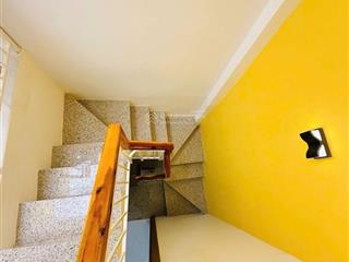 Bán nhà đường 3 tháng 2, quận 11 kết cấu 3 tầng, dt 15m2, giá 2,28ty kinh doanh sầm uất,
