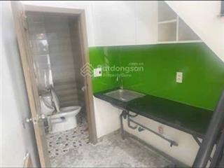 Bán nhà mặt tiền đường 3 tháng 2, quận 11. 4 tầng