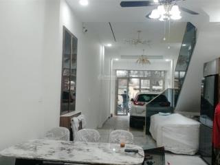 Bán nhà mặt phố huyền quang, 18,5 tỷ, 58,2 m2, đẹp, nhiều tiện ích, q1, hcm