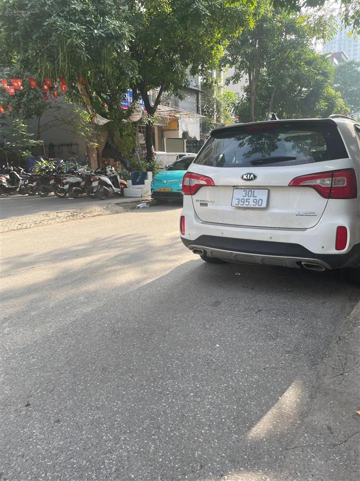 Bán nhà vị trí kim cương phố tô hiệu, hà đông
diện tích 50m giá 11.4 tỷ