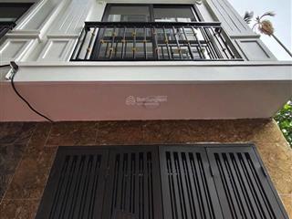 Bán gấp nhà phú lương, hà đông, 30.5m2 x 5 tầng, nhà đẹp, h đông nam thoáng,nhỉnh 5 tỷ