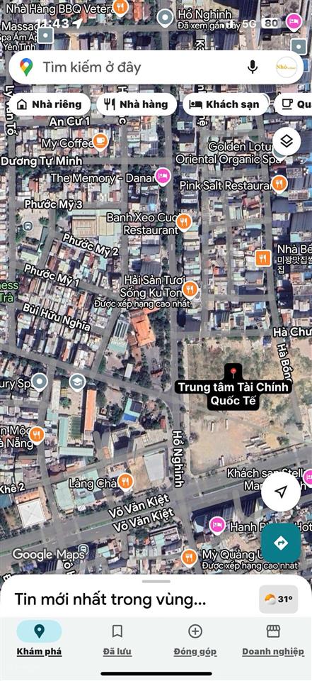 Cặp dương tự minh gần hồ nghinh  trung tâm tài chính quốc tế