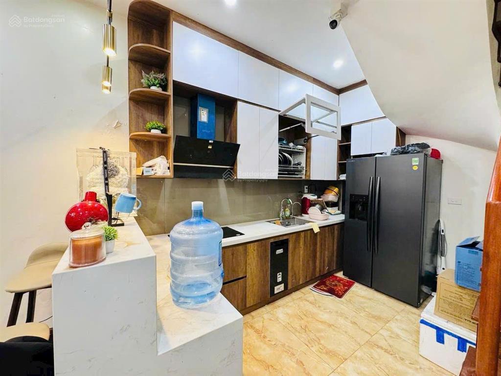 Bán nhà hồng mai trung tâm hai bà trưng cách trường đh bách khoa 1km 40m 4t 8ty có bớt