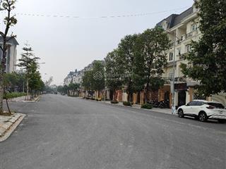 Bán nhà định cư siêu hiếm khu tập thể chính trị, vài bước ra mặt đường 32  35m2  nhỉng 5 tỷ