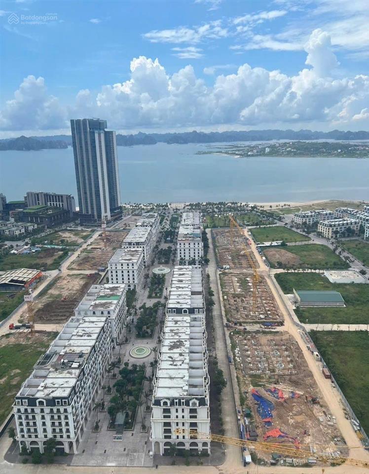 Quỹ ngoại giao  sổ đỏ lâu dài, shophouse 6 tầng sorabay hạ long  trung tâm thương phố đêm