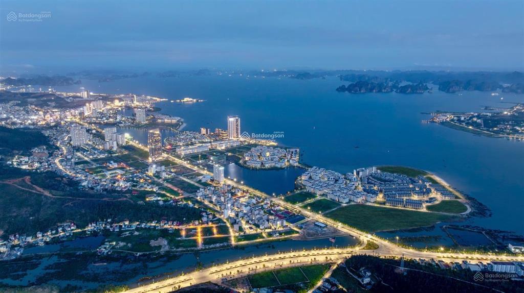 Quỹ ngoại giao  sổ đỏ lâu dài, shophouse 6 tầng sorabay hạ long  trung tâm thương phố đêm