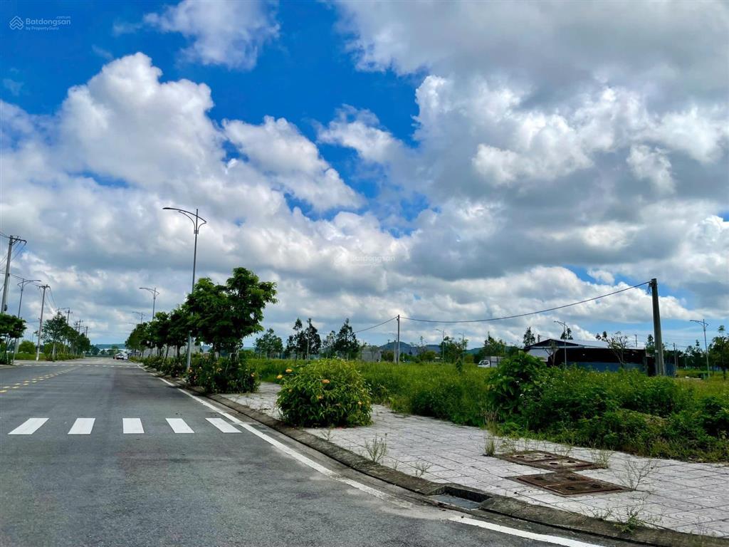 Duy nhất lô góc tiềm năng view công viên và trường học tại khu dvhh vsip quảng ngãi
