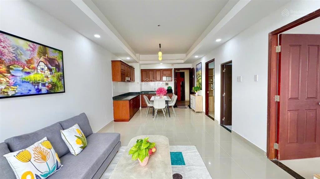 Cần bán gấp căn hộ res 3 đường nguyễn lương bằng q7. dt 72 m2 , 2 phòng ,2wc, giá 4 tỷ 0355 470 ***