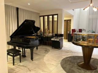 Biệt thự đẹp ở ngay, kdc đẳng cấp đường nguyễn văn hưởng, thảo điền q2. dt 385m2. giá 98 tỷ tl