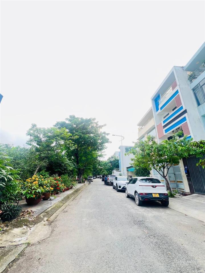 Cần bán nền đất 6x22m khu đông thủ thiêm, btđ đoạn gần đỗ xuân hợp, giá chỉ 13 tỷ