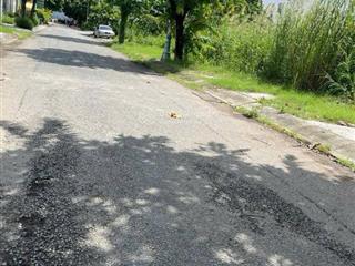 Bán nền đất siêu hiếm chỉ 94tr/m2 khu đông thủ thiêm, btđ, dt 8x22m vị trí đẹp