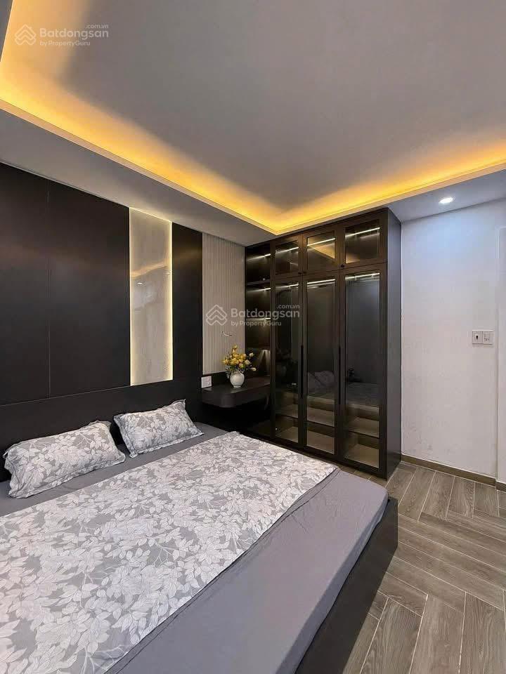 Bán nhà ung văn khiêm, p1 bình thạnh, dt 60m2, 1 trệt 2 lầu, hẻm ô tô 6m, gần landmark 81, sổ riêng