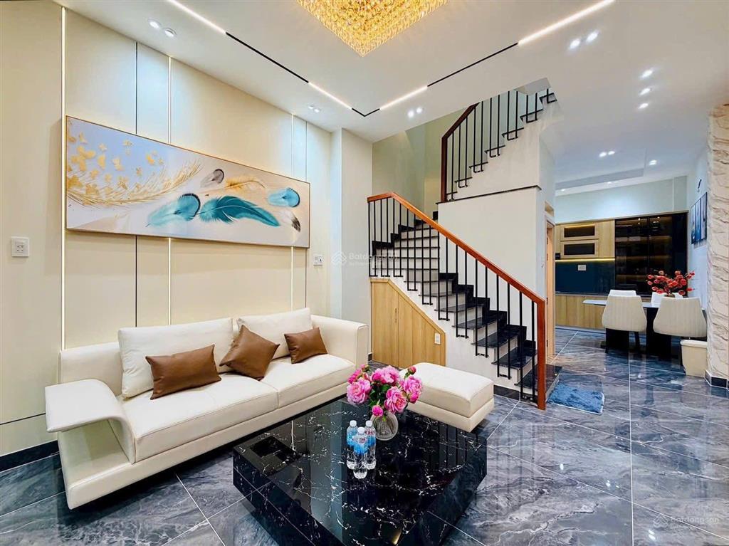 Chính chủ bán gấp nhà 1 trệt 1 lầu 70m2 ngay lê lợi, gò vấp 3pn ,3wc  hxh  shr  giá chỉ 2ti400tr