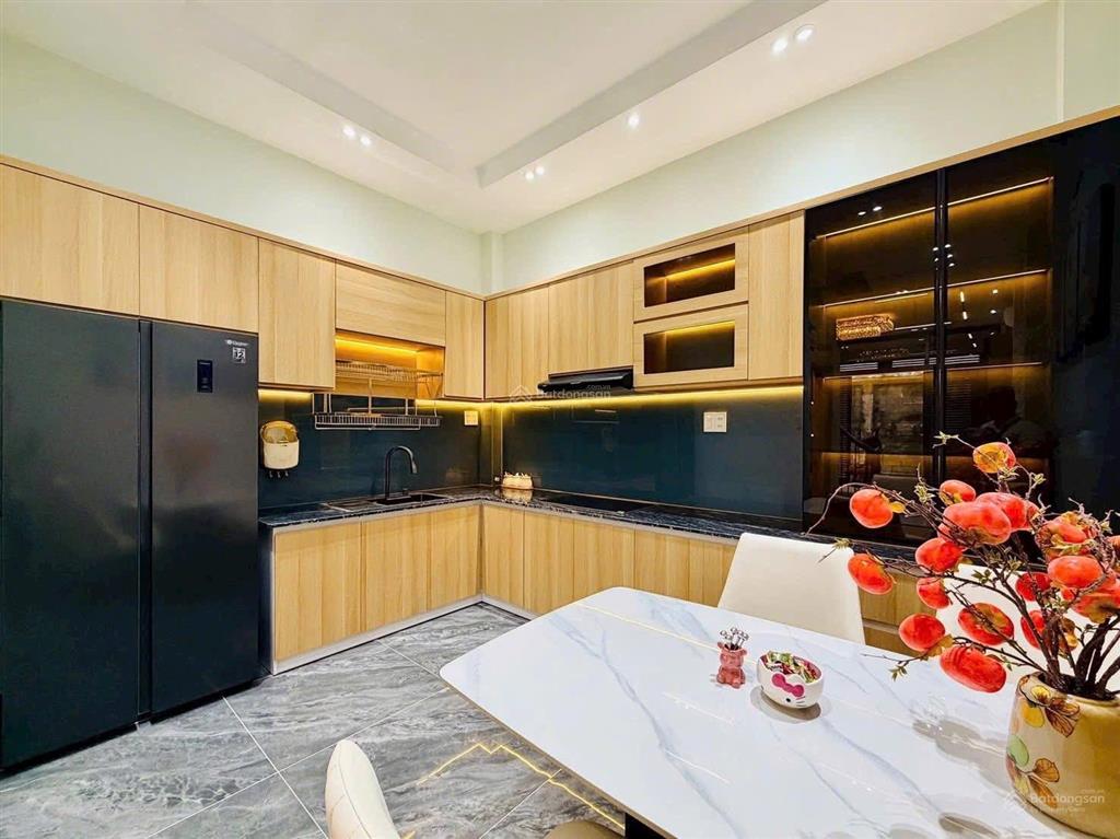 Chính chủ bán gấp nhà 1 trệt 1 lầu 70m2 ngay lê lợi, gò vấp 3pn ,3wc  hxh  shr  giá chỉ 2ti400tr