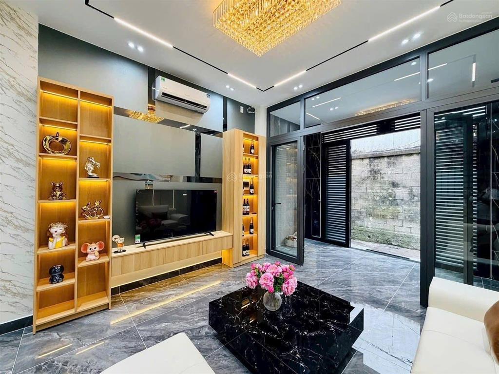 Chính chủ bán gấp nhà 1 trệt 1 lầu 70m2 ngay lê lợi, gò vấp 3pn ,3wc  hxh  shr  giá chỉ 2ti400tr