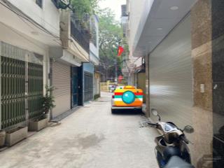 Bán nhà phố hoàng quốc việt , 30m2, 5 tầng, ô tô đỗ, kinh doanh, mt 3.6m, 9.6 tỷ (hiếm)