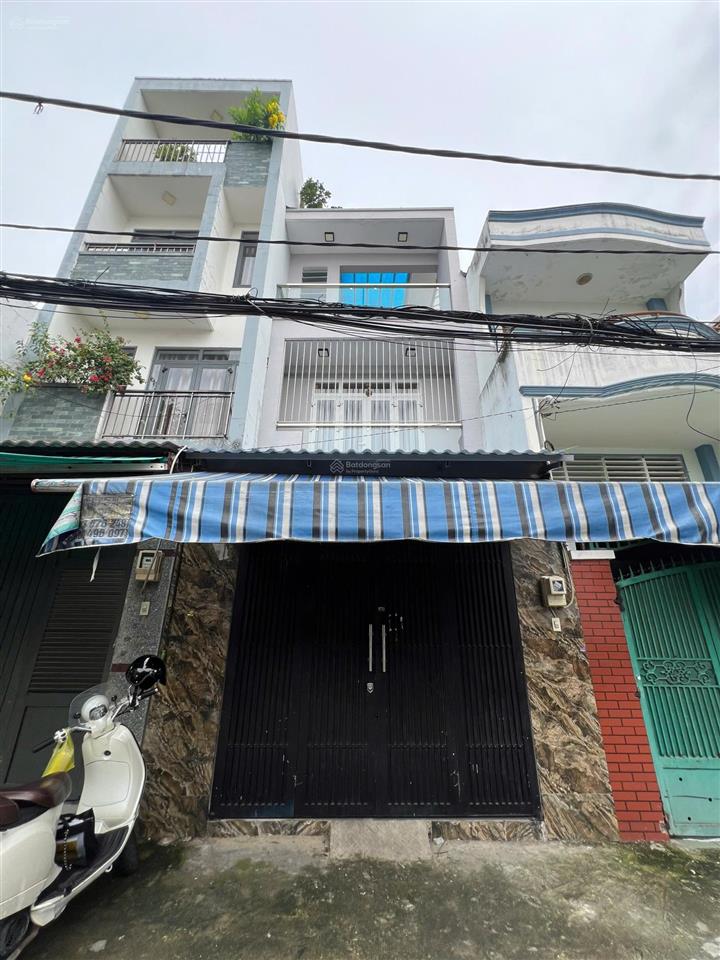 Nhà mt chợ vừa ở vừa kinh doanh siêu đẹp