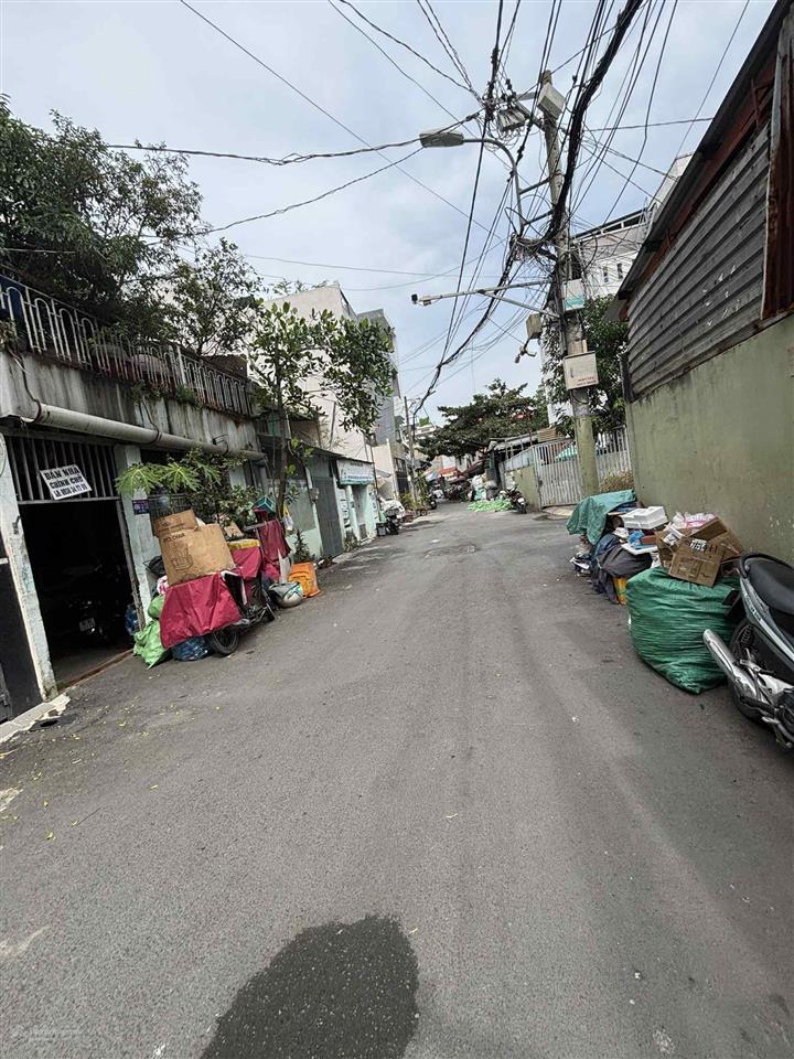 Nhà hẻm xe tải trải nhựa 3 lầu ở hoặc mở văn phòng cho thuê