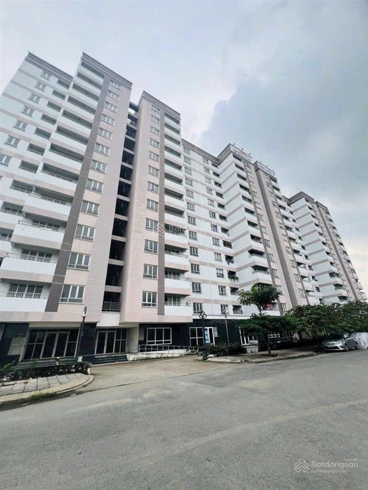 Nhà khu phân lô đường 11m gần chợ sổ vuông vức