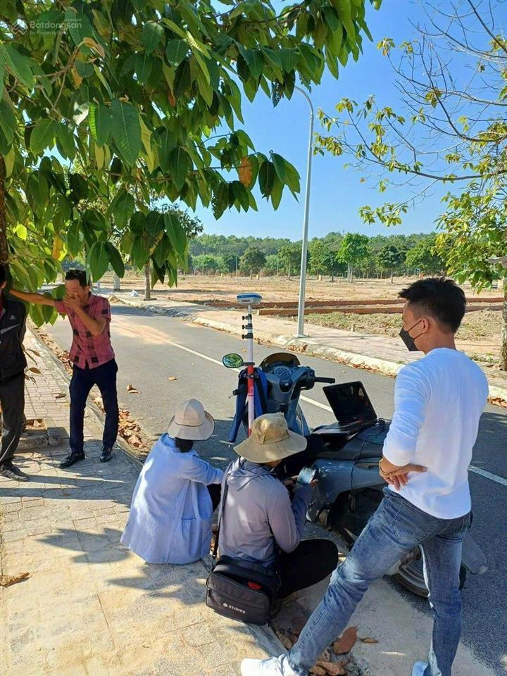 Giảm giá sâu 300tr, bán lô đất chợ bình chánh tặng căn nhà,4*20m 890tr.chú nam kẹt tiền trả nợ bán