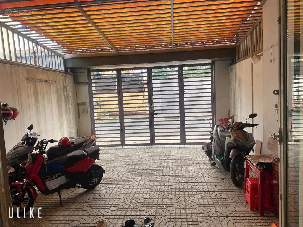 Bán nhà gấp trước tết , nhà 100m2 mặt đường 18b chỉ 890 triệu