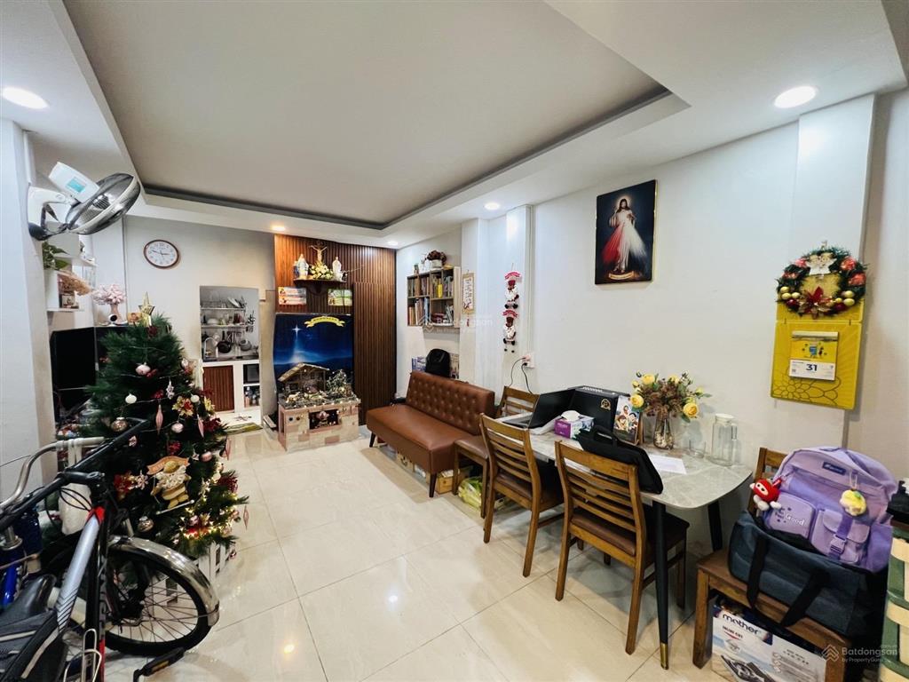 Bán gấp nhà 2 tầng đẹp 2 mặt hẻm, trung tâm quận 3, đường trần văn đang, chỉ 3.5 tỷ