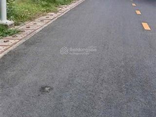 Cần bán 1000m 2 mặt tiền đường lương ngang dt 25x35m.có795 đất ở..