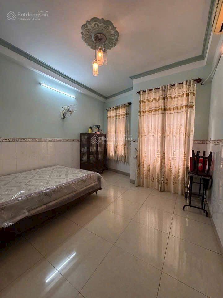 Nhà mới cần bán. phạm văn chiêu gò vấp dt 4x12 5 tầng giấy tờ pháp lý rõ ràng an ninh dân trí cao